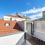 Villa Charming House With Terrace In Lisbon.wifi. Lissabon