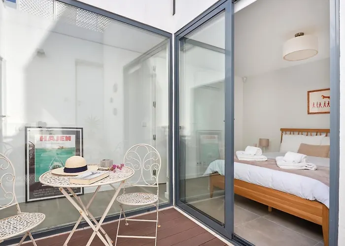 Charming House With Terrace In Lisbon.wifi. * 리스본
