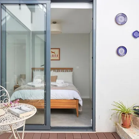 ヴィラ Charming House With Terrace In Lisbon.wifi. リスボン
