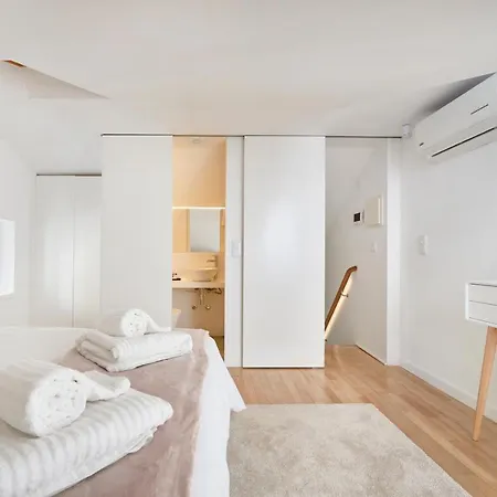 Charming House With Terrace In Lisbon.wifi. ヴィラ *