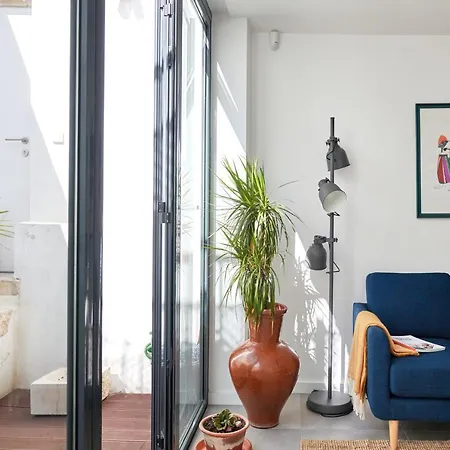 Charming House With Terrace In Lisbon.wifi. * Lissabon