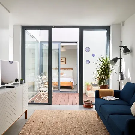 Charming House With Terrace In Lisbon.wifi. Villa Lissabon