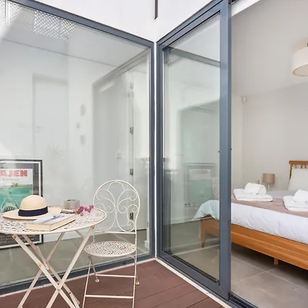 Charming House With Terrace In Lisbon.wifi. * Lissabon